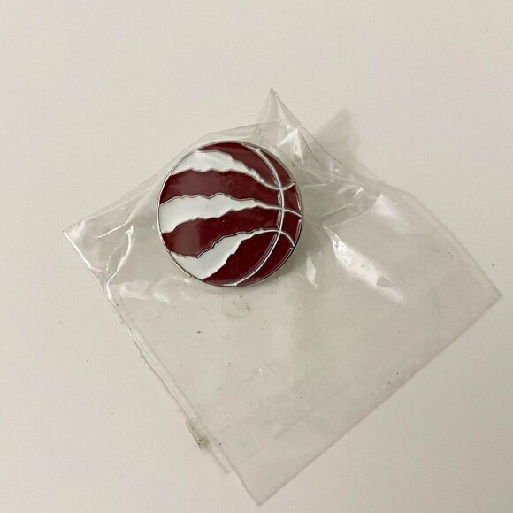 Toronto Raptors Basketball Pin - Picture 4 of 12